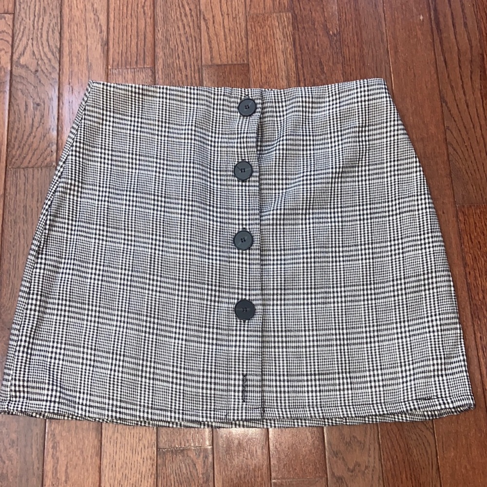 Victoria + Sophia medium skirt